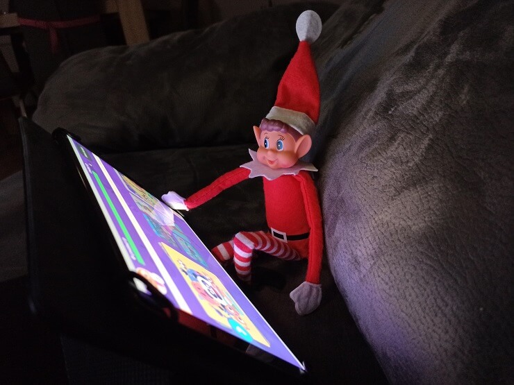 Nuestro elfo de Navidad aprendiendo inglés con la app de Lingokids